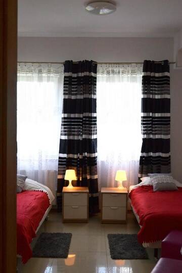 Фото номера Трехместный номер Хостелы Hostel P&amp;K Wolka Kosowska г. Вулька-Косовска 7